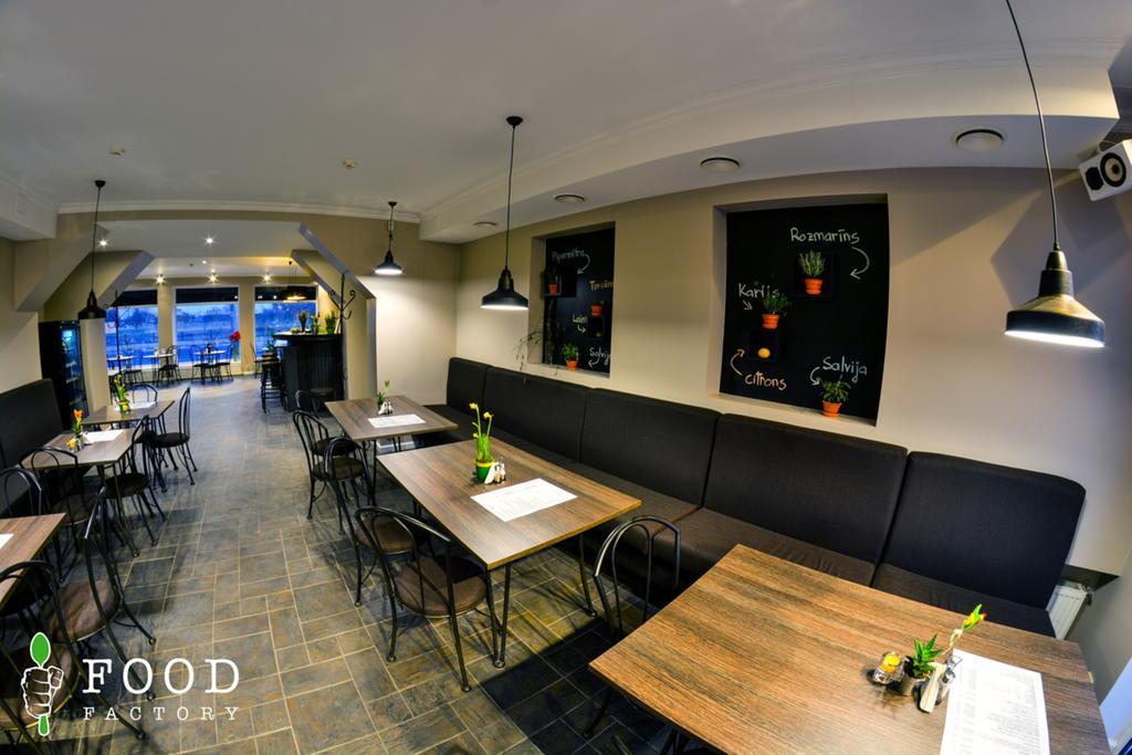 Hotel Albatross Рига Экстерьер фото