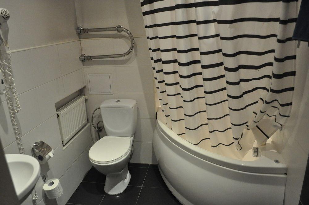 Hotel Albatross Рига Экстерьер фото