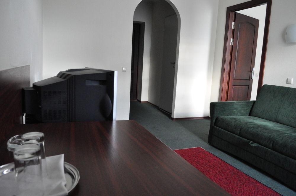 Hotel Albatross Рига Экстерьер фото