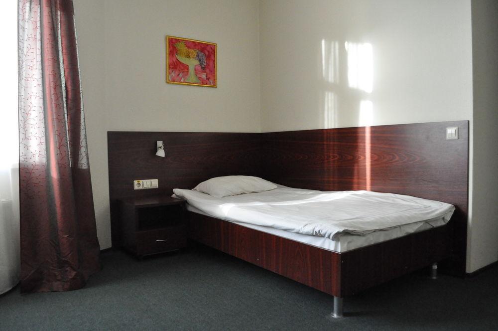 Hotel Albatross Рига Экстерьер фото