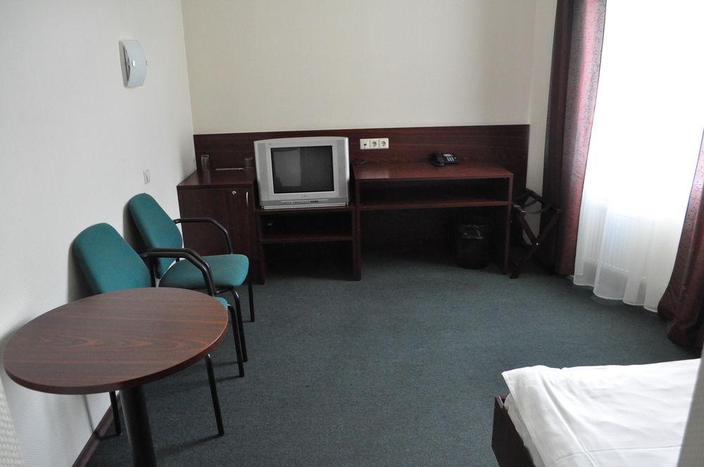 Hotel Albatross Рига Экстерьер фото