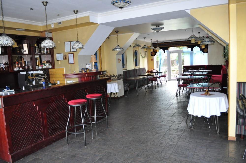 Hotel Albatross Рига Экстерьер фото